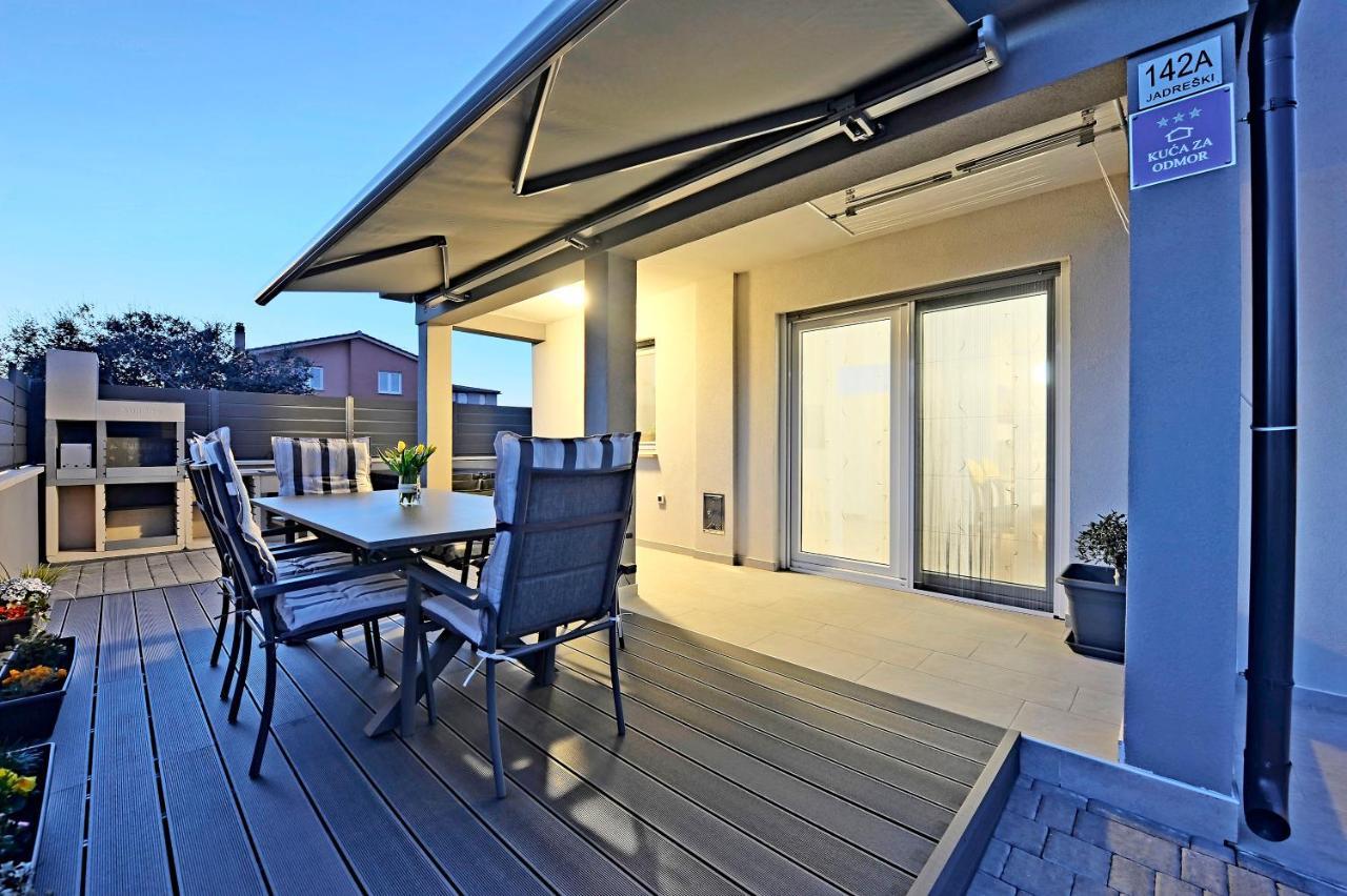 Casa Tara Three-Bedroom Holiday Home Pola Esterno foto